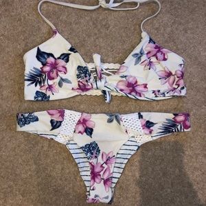 Frankies bikini set